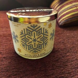White tea and sage candle by bath and body works